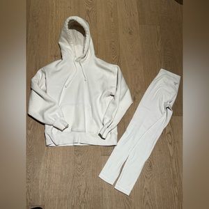 3 matching aritzia sets boyfriend hoodies and cheeky butter leggings size XS